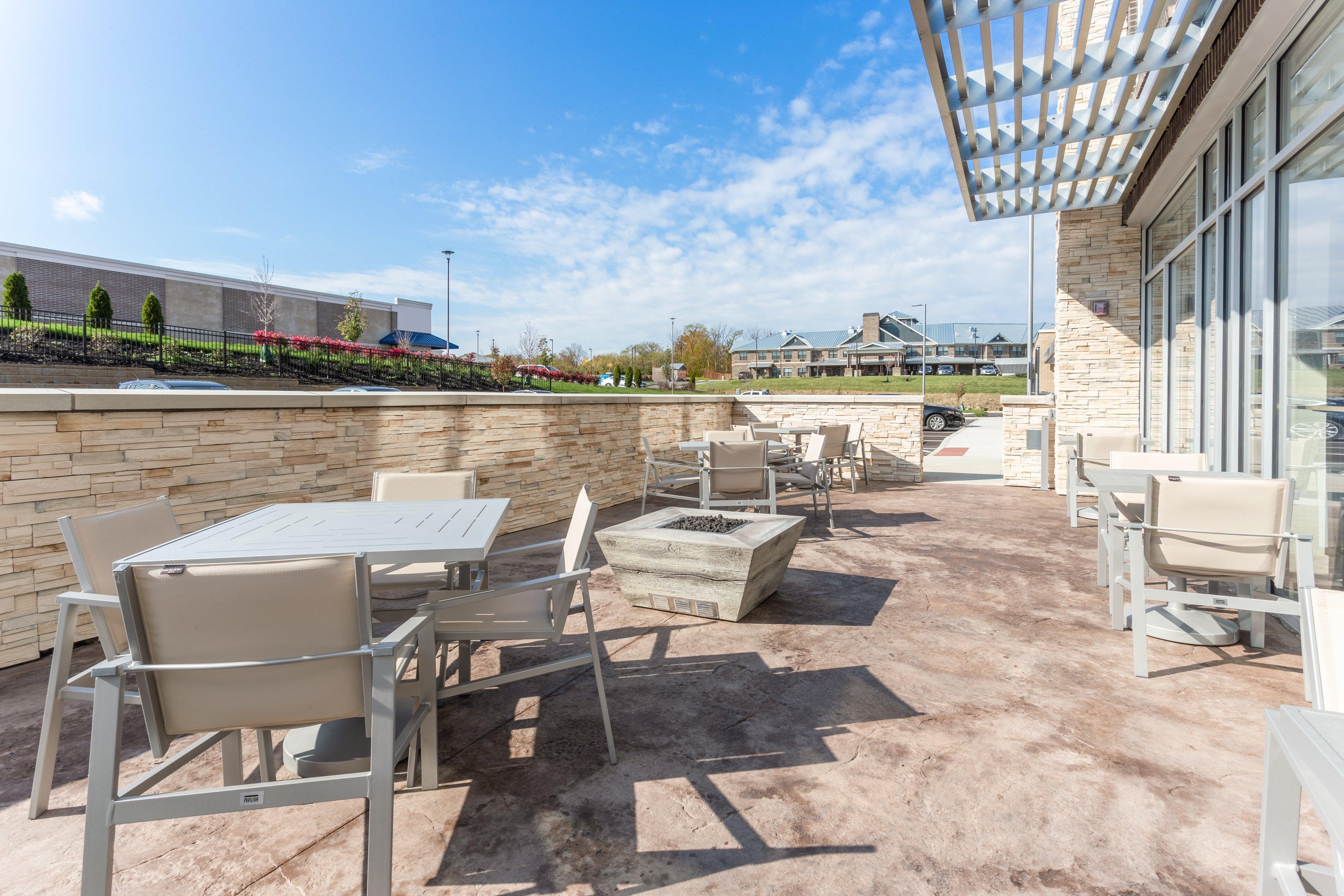 Holiday Inn Express & Suites - Florence - Cincinnati Airport By Ihg Buitenkant foto