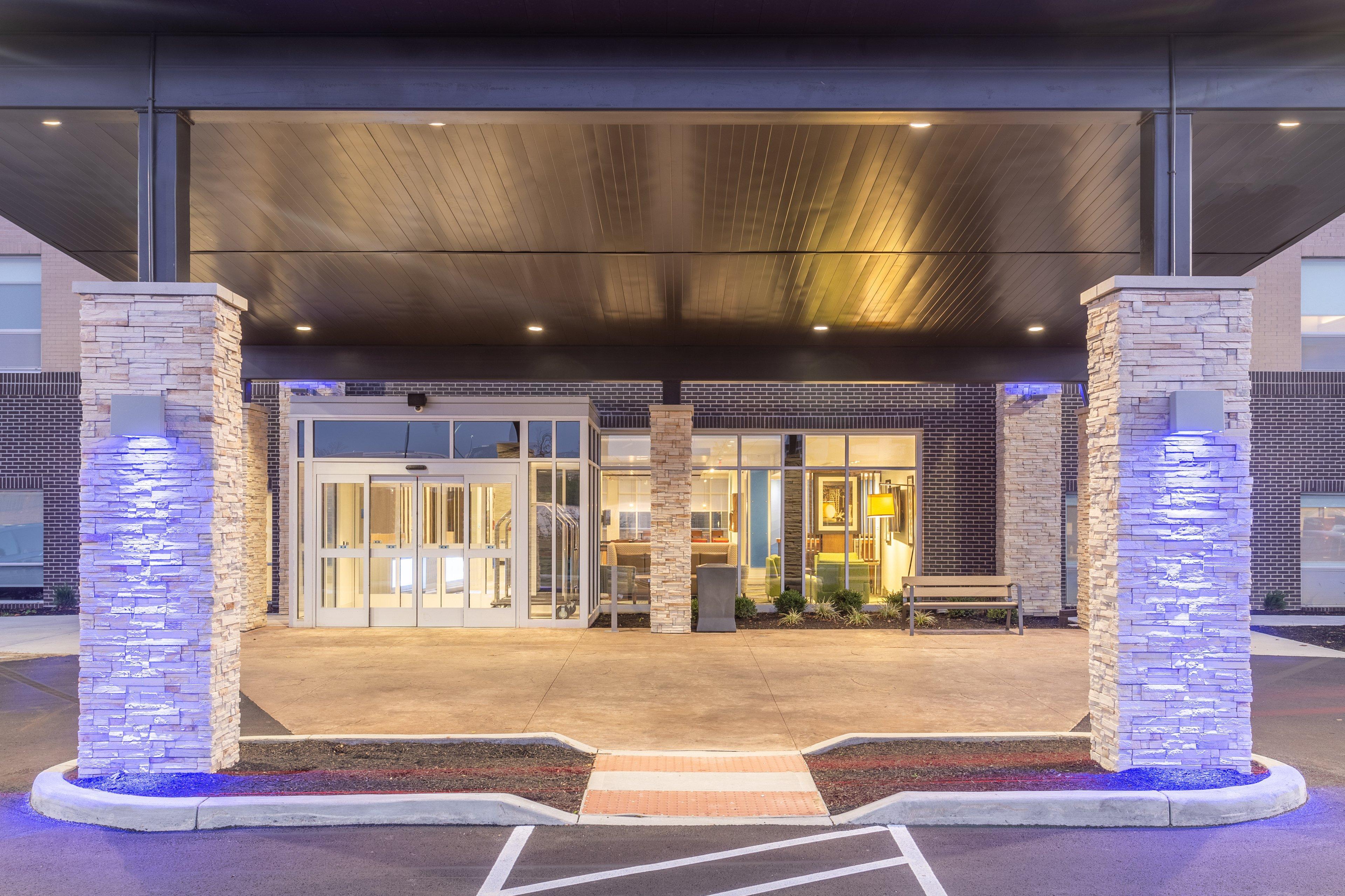 Holiday Inn Express & Suites - Florence - Cincinnati Airport By Ihg Buitenkant foto