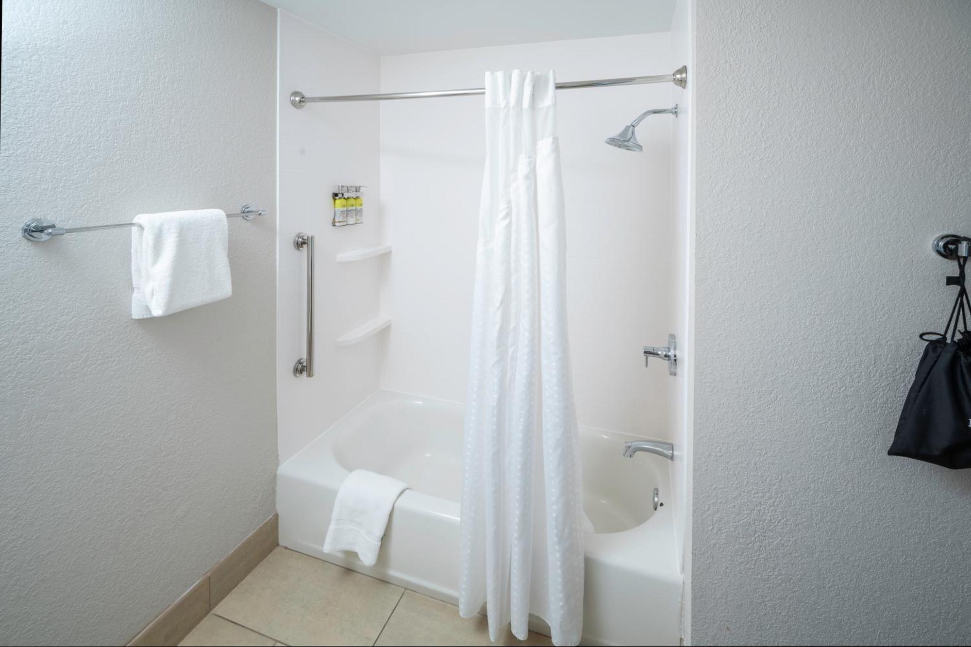 Holiday Inn Express & Suites - Florence - Cincinnati Airport By Ihg Buitenkant foto