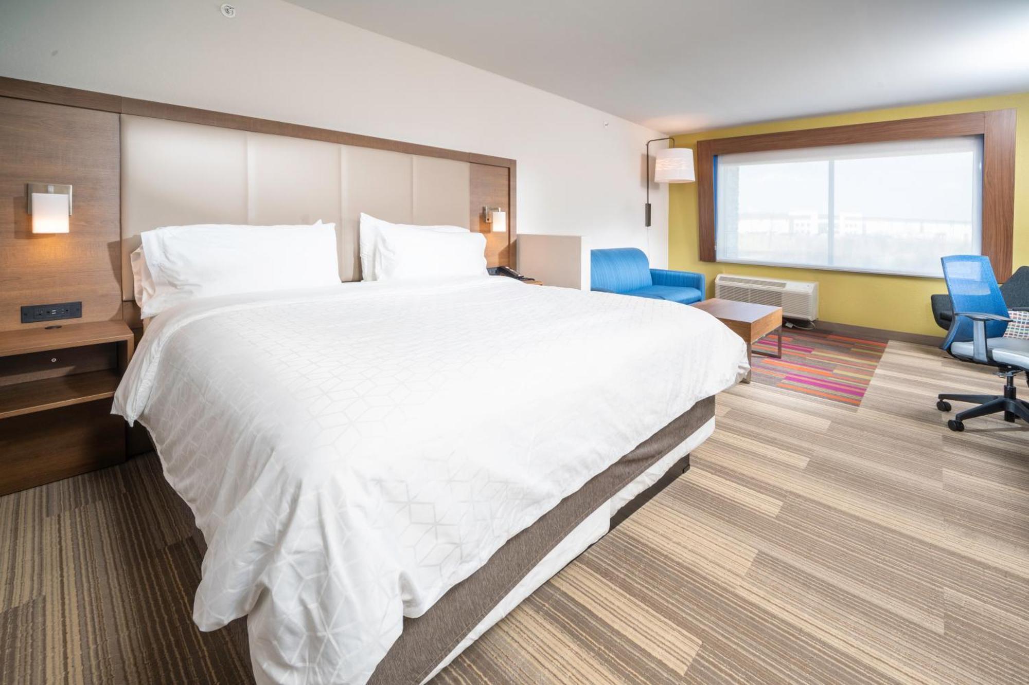 Holiday Inn Express & Suites - Florence - Cincinnati Airport By Ihg Buitenkant foto