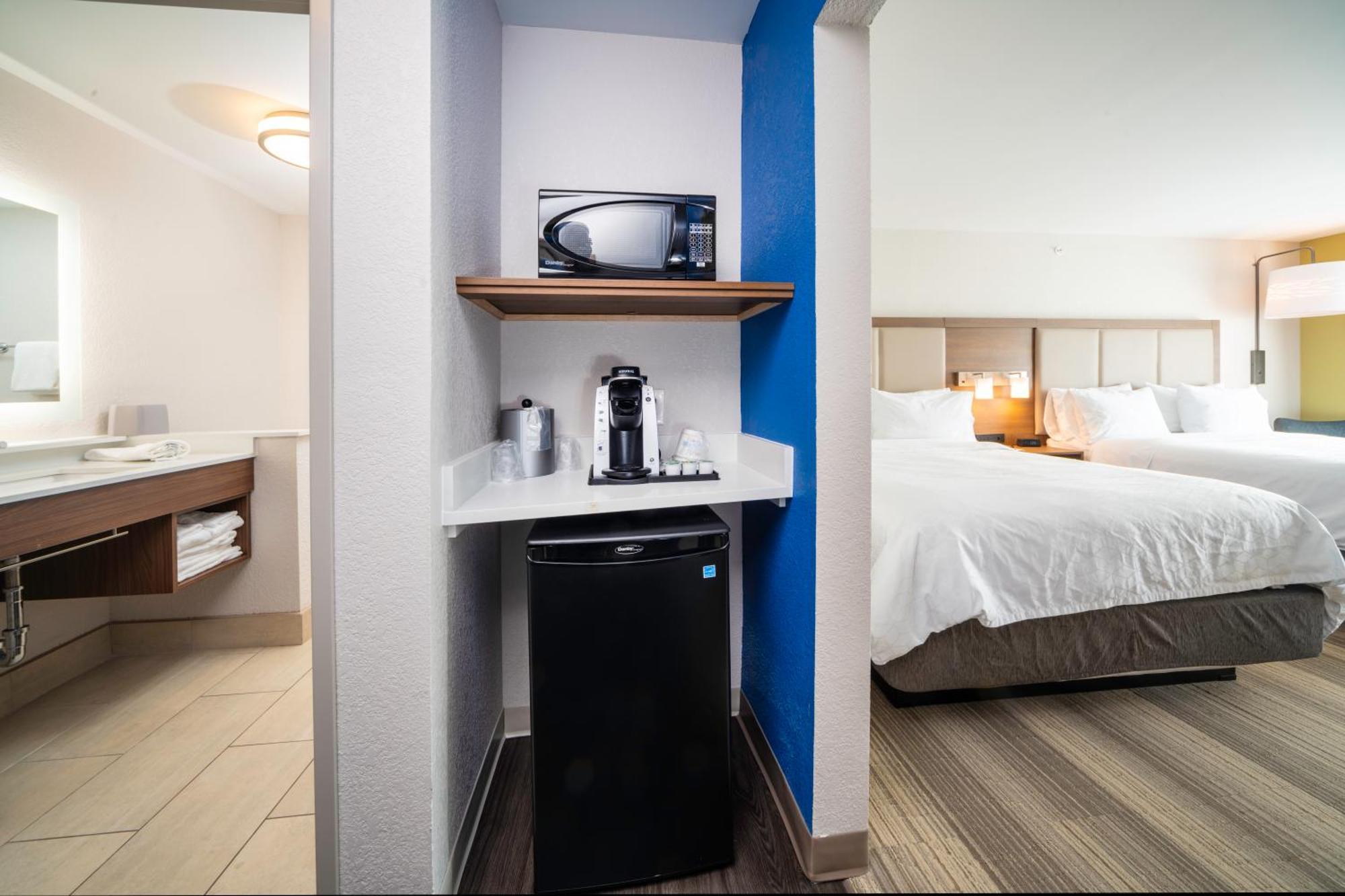 Holiday Inn Express & Suites - Florence - Cincinnati Airport By Ihg Buitenkant foto