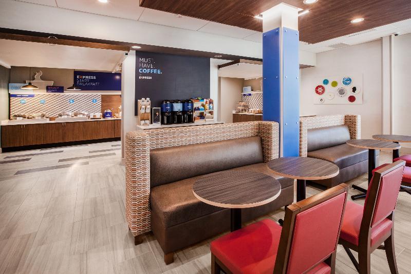 Holiday Inn Express & Suites - Florence - Cincinnati Airport By Ihg Buitenkant foto
